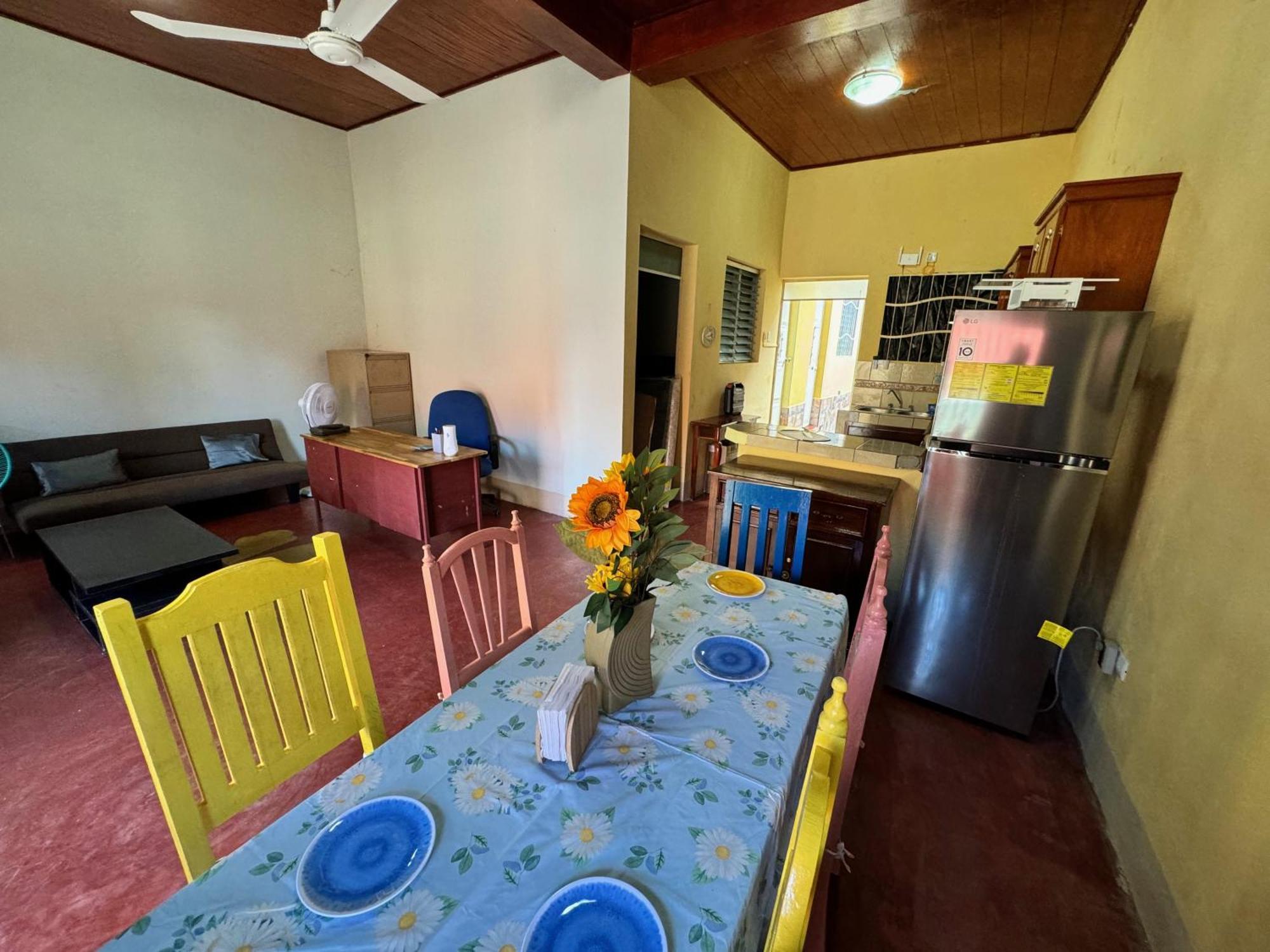Hostal Los Girasoles By Hostal Inn Flores Kültér fotó